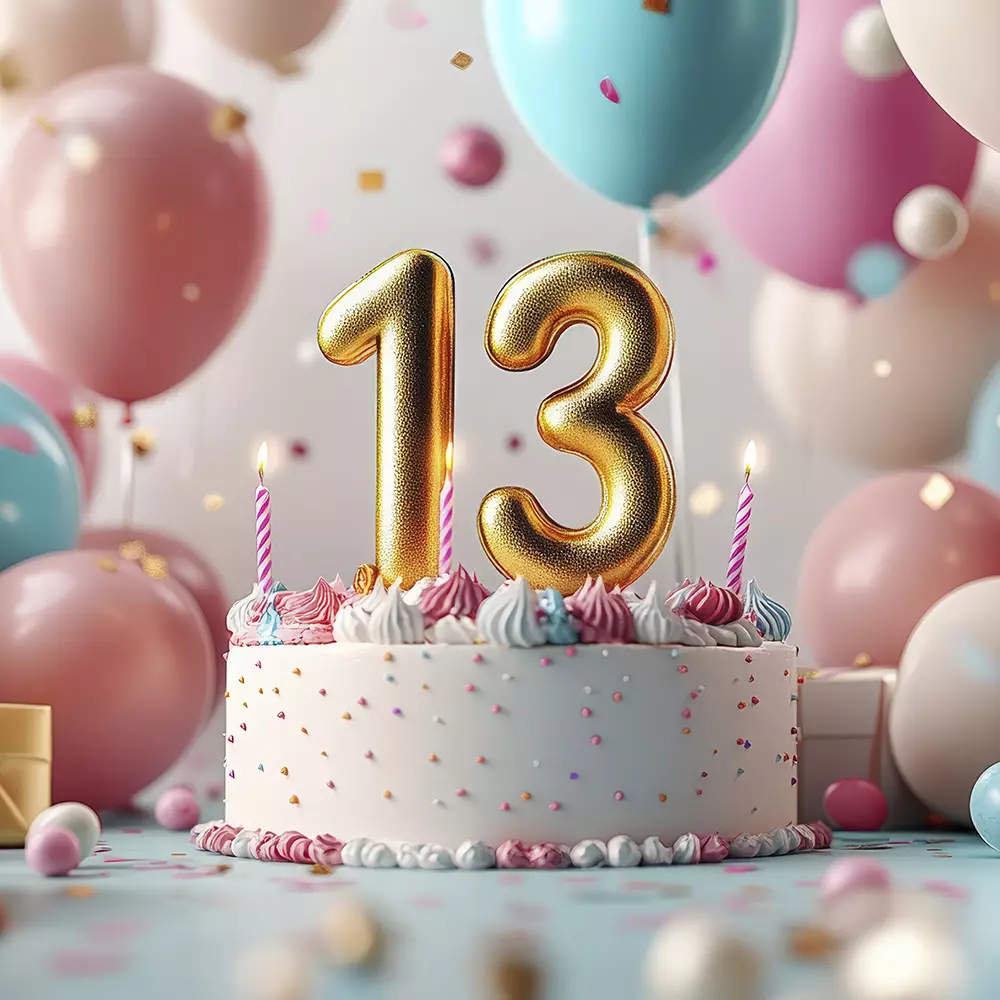 Torta di compleanno con sopra il numero 13